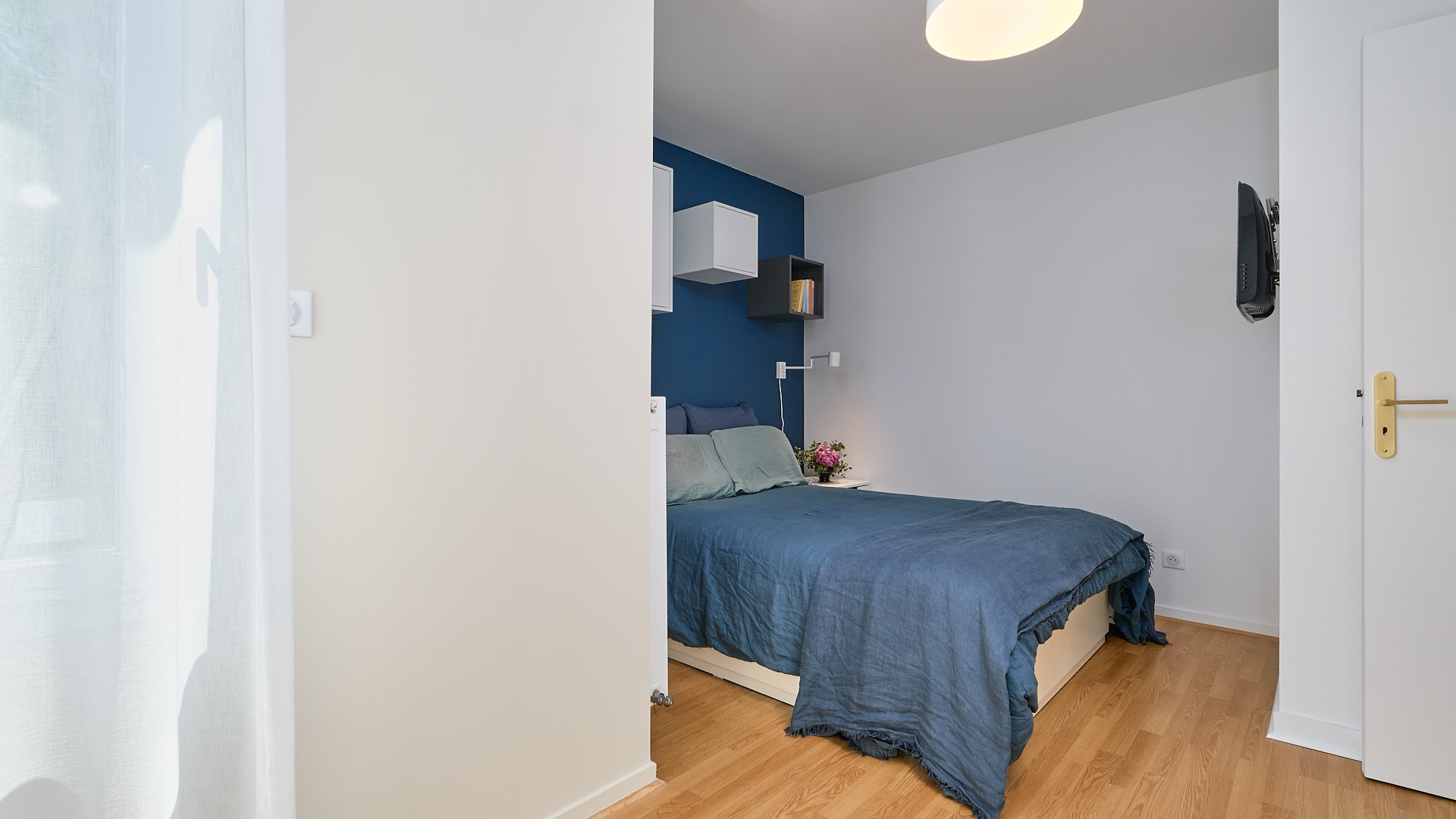 Rénovation, agencement, aménagement et décoration de la chambre 2